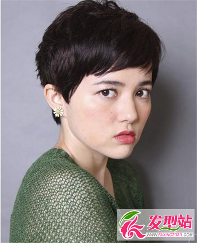 女生短发发型 各类风格日系独当一面-短发发型-发型站图片