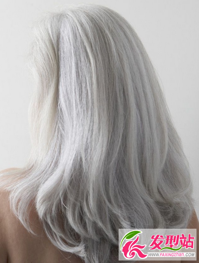 2016最新染发流行色 银灰色染发独一无二的魅