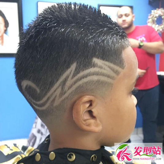 流行发型 儿童发型 小男生莫西干寸头花纹雕刻图片图片