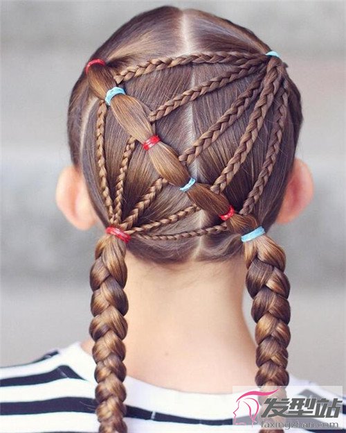 小女孩发型绑扎方法甜美儿童编发发型图片