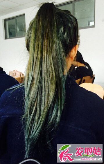2021最新流行染发颜色闷青色亚麻色染发晕染发型