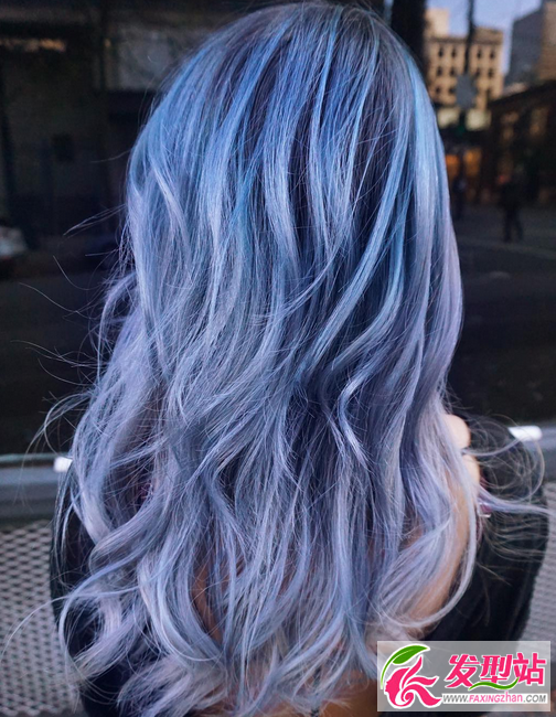 丹宁蓝染发发型非主流忧郁蓝色染发图片2