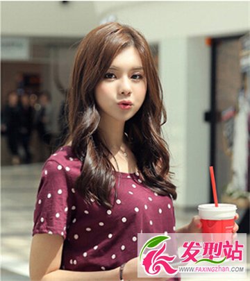 2015夏季女生烫发抢先看 清爽时尚最挣眼球