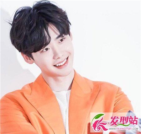 男生v字刘海发型 打造高颜值男神