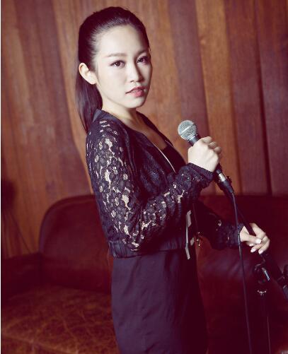 蒙面唱将断肠人在天涯是谁身份揭晓 竟然是好声音萱萱(戴潆萱)_发型站