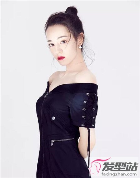 女明星也流行扎 全丸子vs半扎丸子_发型站_最新流行发型设计发型图片