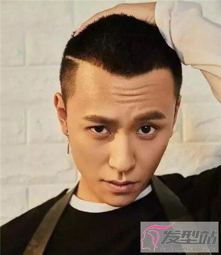 中国男士一道杠发型 刀疤加入更时髦