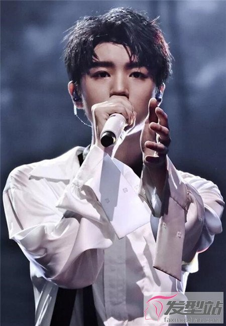 男生发型短发桃心刘海 卷出时尚新潮魅力值瞬间暴增