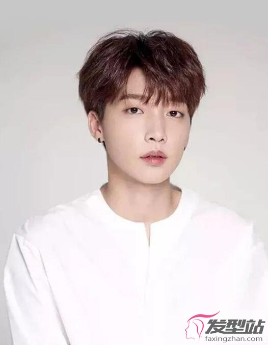 头发少的男生适合什么发型