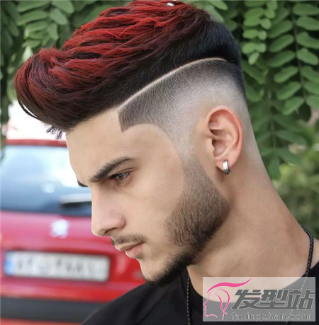 头发铲青一半更流行个性有型短飞机头