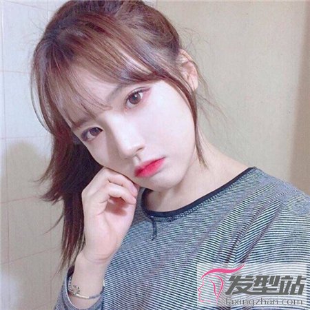 女生日常自己简单扎头发发型人人都会的扎发请收藏