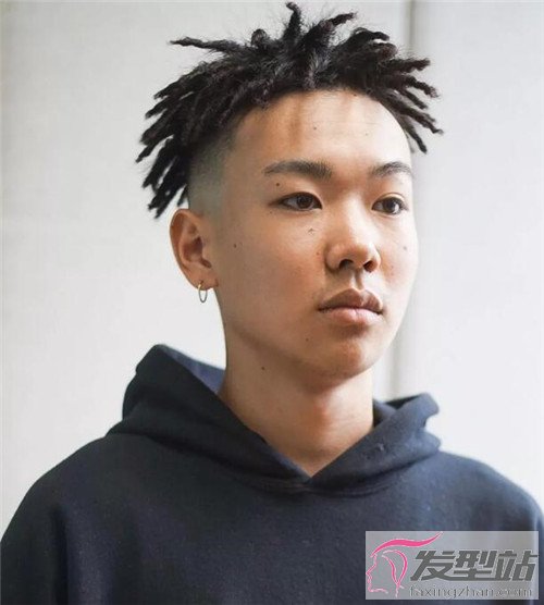 不一样的男生锡纸烫 "酷头"发型帅炸了_发型站_最新流行发型设计发型