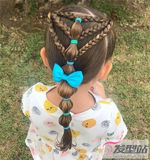 小女孩发型绑扎方法 甜美儿童编发发型图片