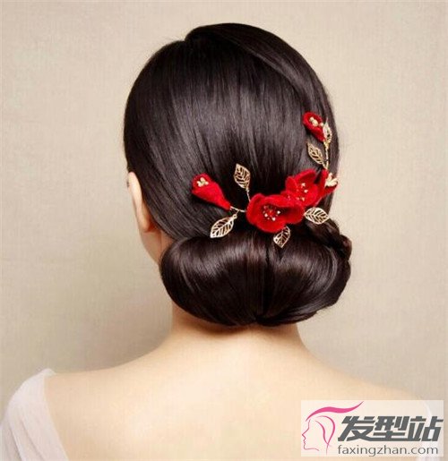 清新韩式新娘盘发 打造唯美独特的新娘_发型站_最新流行发型设计发型