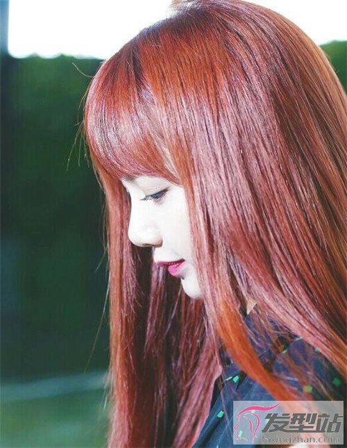 lisa直发太好看了 减龄俏皮显脸小_发型站_最新流行发型设计发型图片