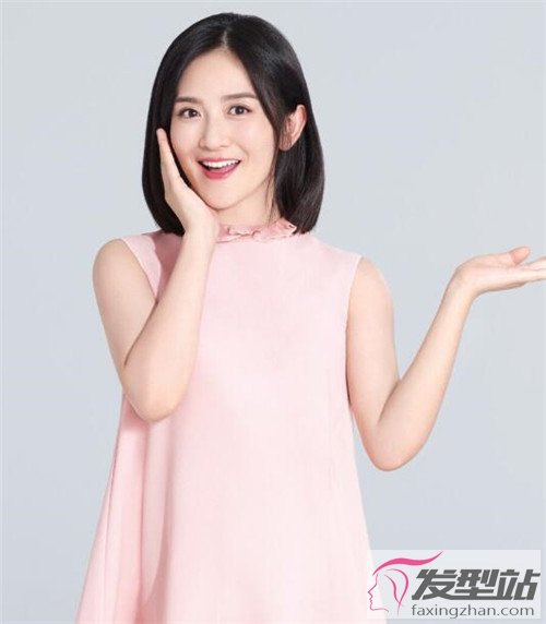 今年流行直发lob头 完美修颜不失气质
