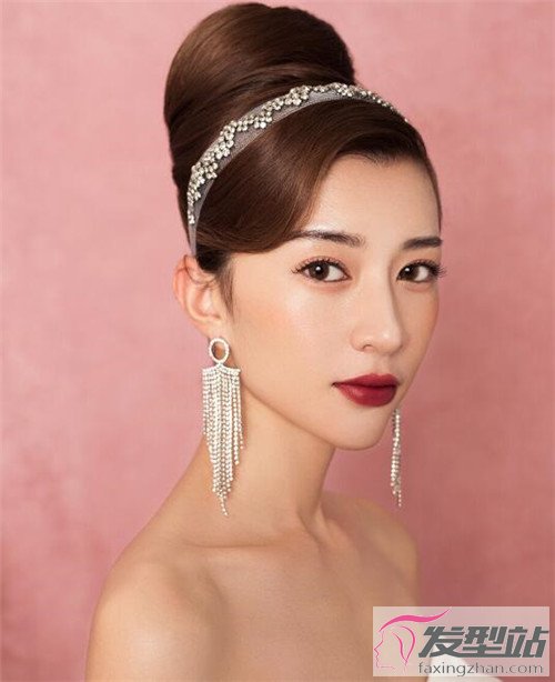 复古港风名媛风盘发 高级时尚气质盘发_发型站_最新流行发型设计发型