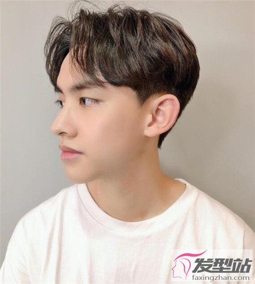 高额头男生适合什么发型韩国男星刘海发型示范