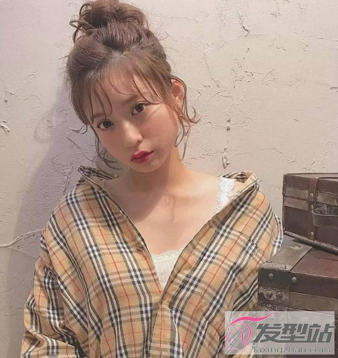 日式少女丸子头发型推荐高扎丸子头甜美减龄巨显气质