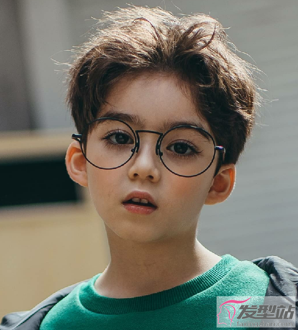 韩版小男孩最流行发型图片