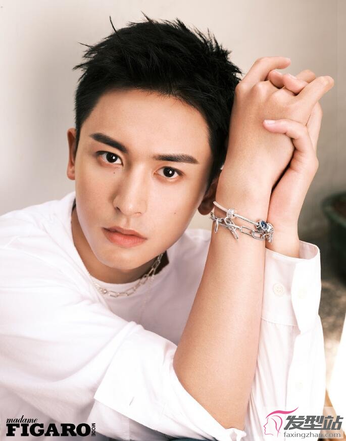 张哲瀚madamefigaromode封面 简约清爽帅气十足