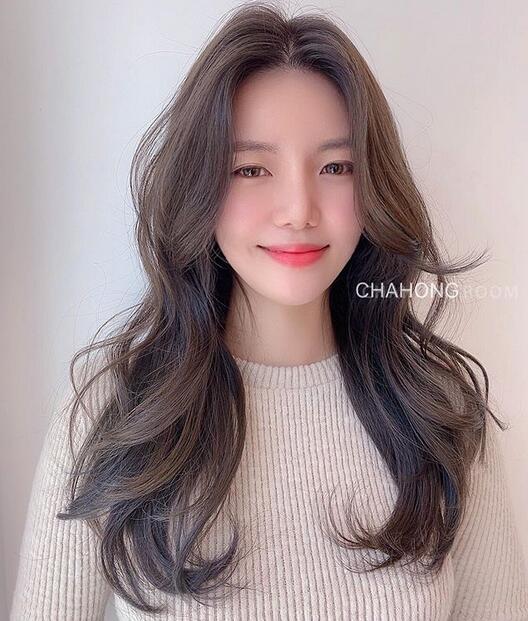 韩式中长款烫发图片完全不挑脸型显气质