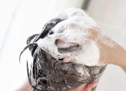洗头太频繁会怎么样 天天洗头发会脱发吗