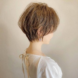 ���ʺ������Ů���̷����� ��ϵ���ն̷���ˬ����