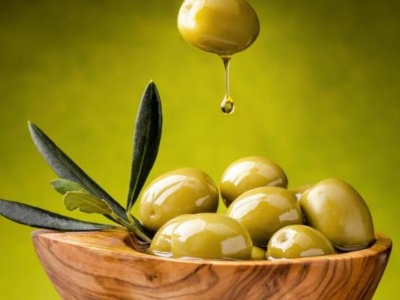 橄榄油对头发有什么好处 补充头发营养变得光滑有弹性