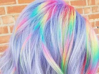 最唯美的彩虹色染发造型 这么染发时髦惹眼超显白